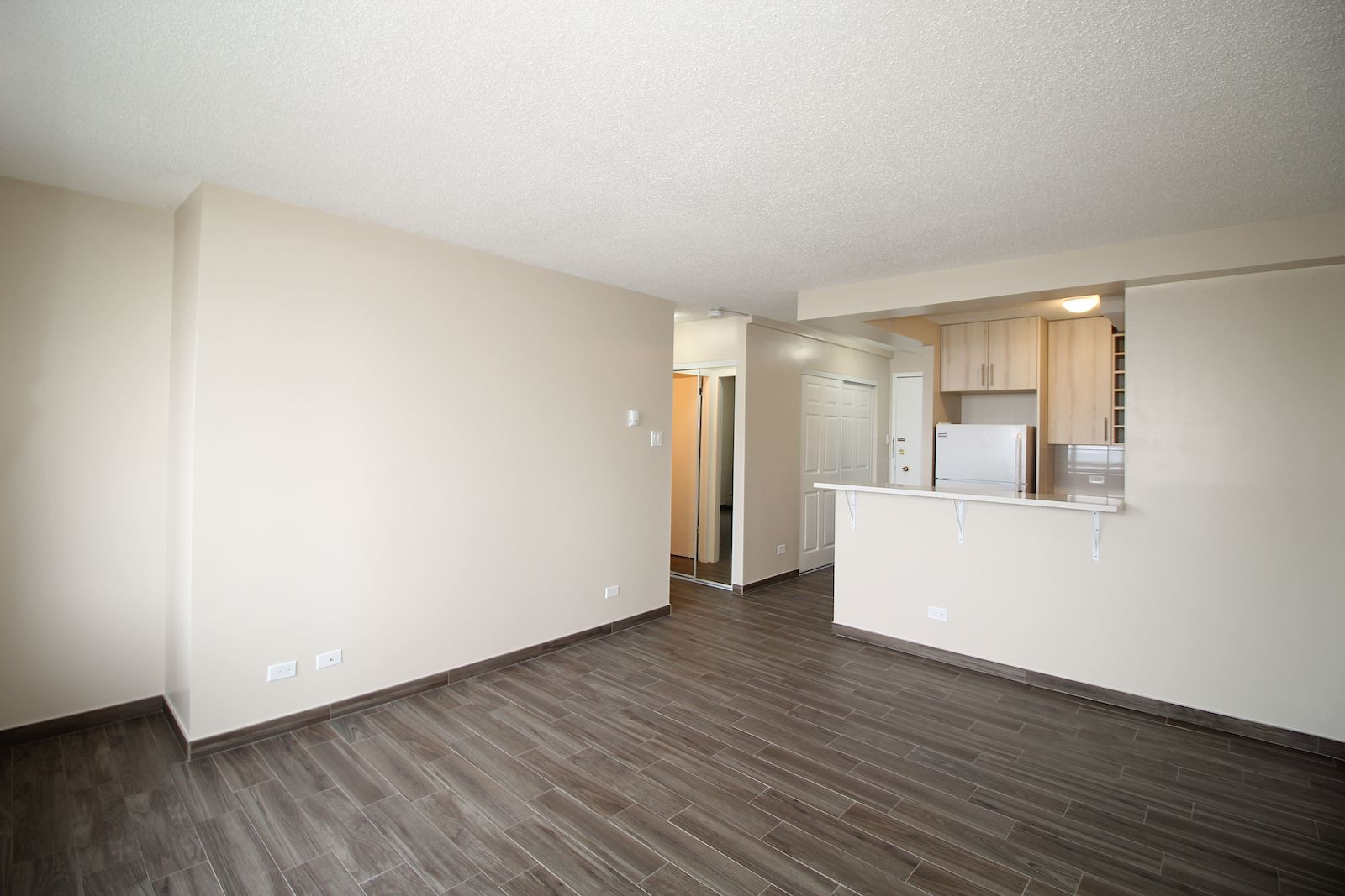 17 Ideal Calgary Hardwood Flooring Stores 2024 free download calgary hardwood flooring stores of calgary apartment for rent downtown heart of downtown this clean within renovated 1 bedroom living room