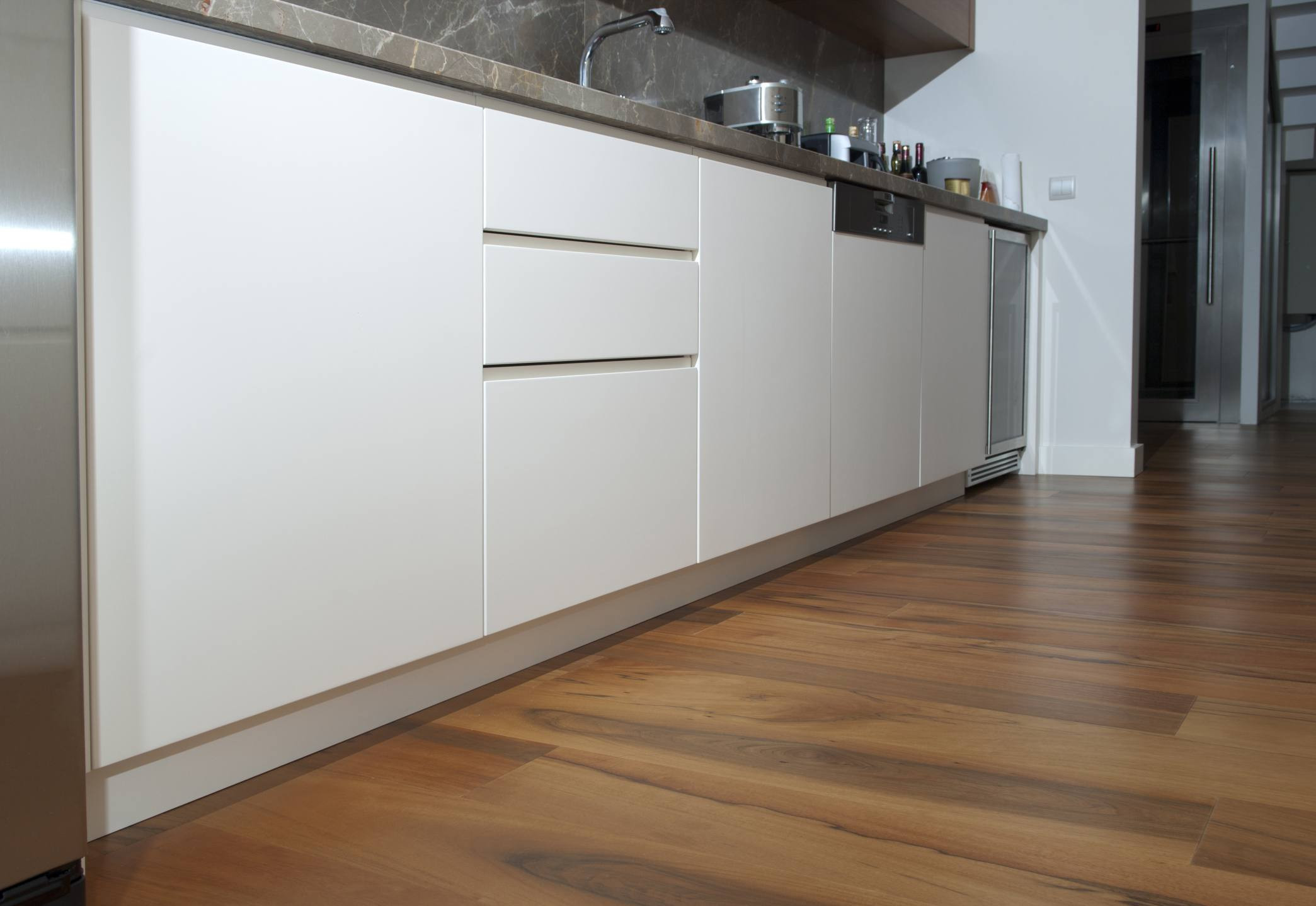19 Fantastic Cheap Laminate Hardwood Flooring 2024 free download cheap laminate hardwood flooring of cheap laminate flooring reviews and buyers guide throughout laminate flooring in modern kitchen 182901991 56a4a09a3df78cf772835146