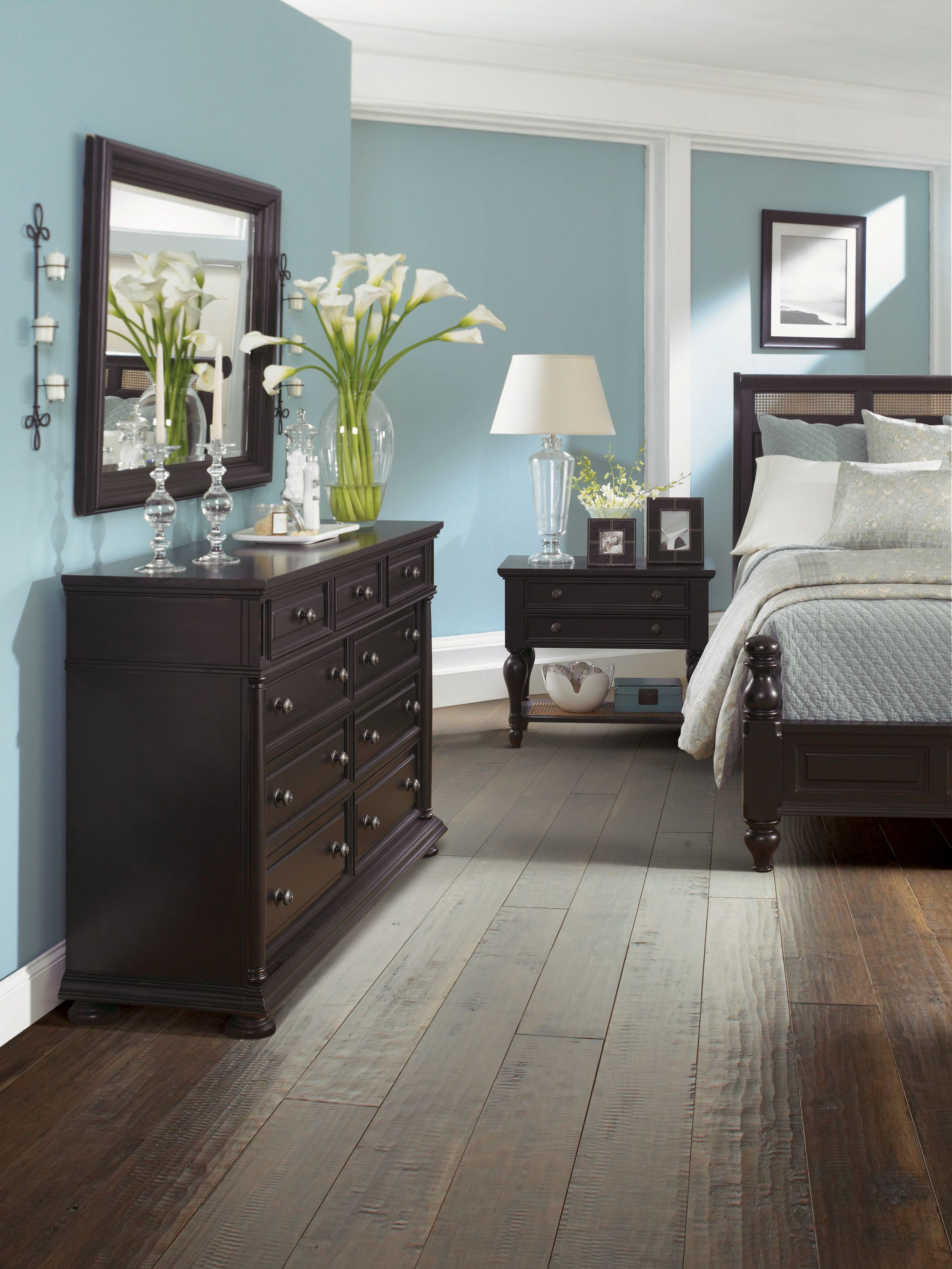 furniture colors for dark hardwood floors of 30 wood flooring ideas and trends for your stunning bedroom within my challenge is the furniture bc the walls have to stay white so ii¸ guess the furniture all has to match