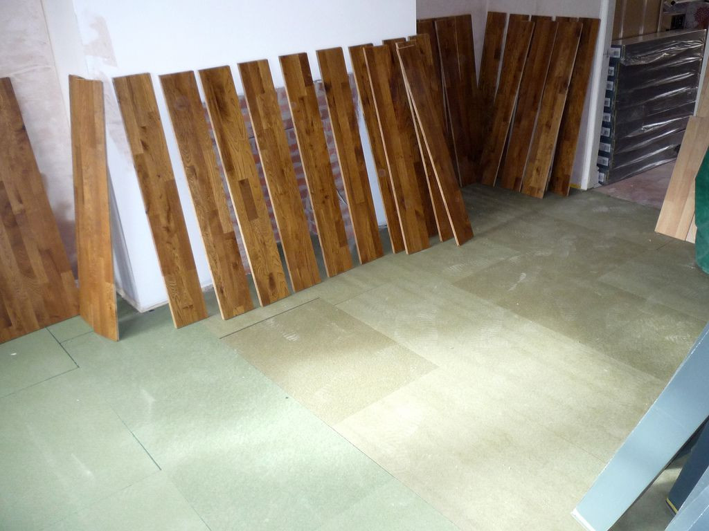 gaps in new hardwood floors of how to install laminate flooring step by step in mix flooring planks mjtmail 56a1bbdf5f9b58b7d0c21bc1