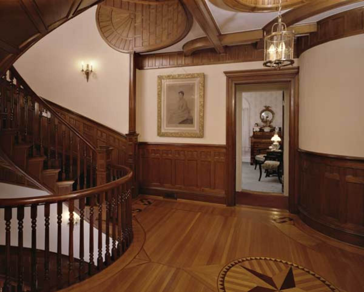 10 attractive Hardwood Floor Molding Types 2024 free download hardwood floor molding types of cutting kerfs learn to curve boards restoration design for the throughout when old house woodword meanders around curves like the crown molding chair rail