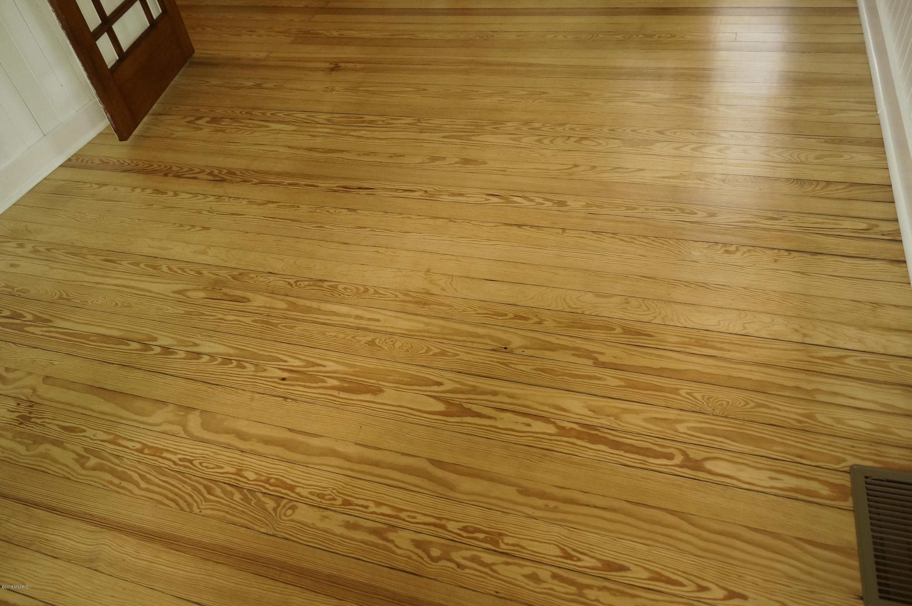 17 Awesome Hardwood Floor Refinishing Michigan 2024 free download hardwood floor refinishing michigan of 9313 montcalm avenue ne greenville mi 48838 log homes by the throughout property description back on market by no fault of its own buyer lost job this 