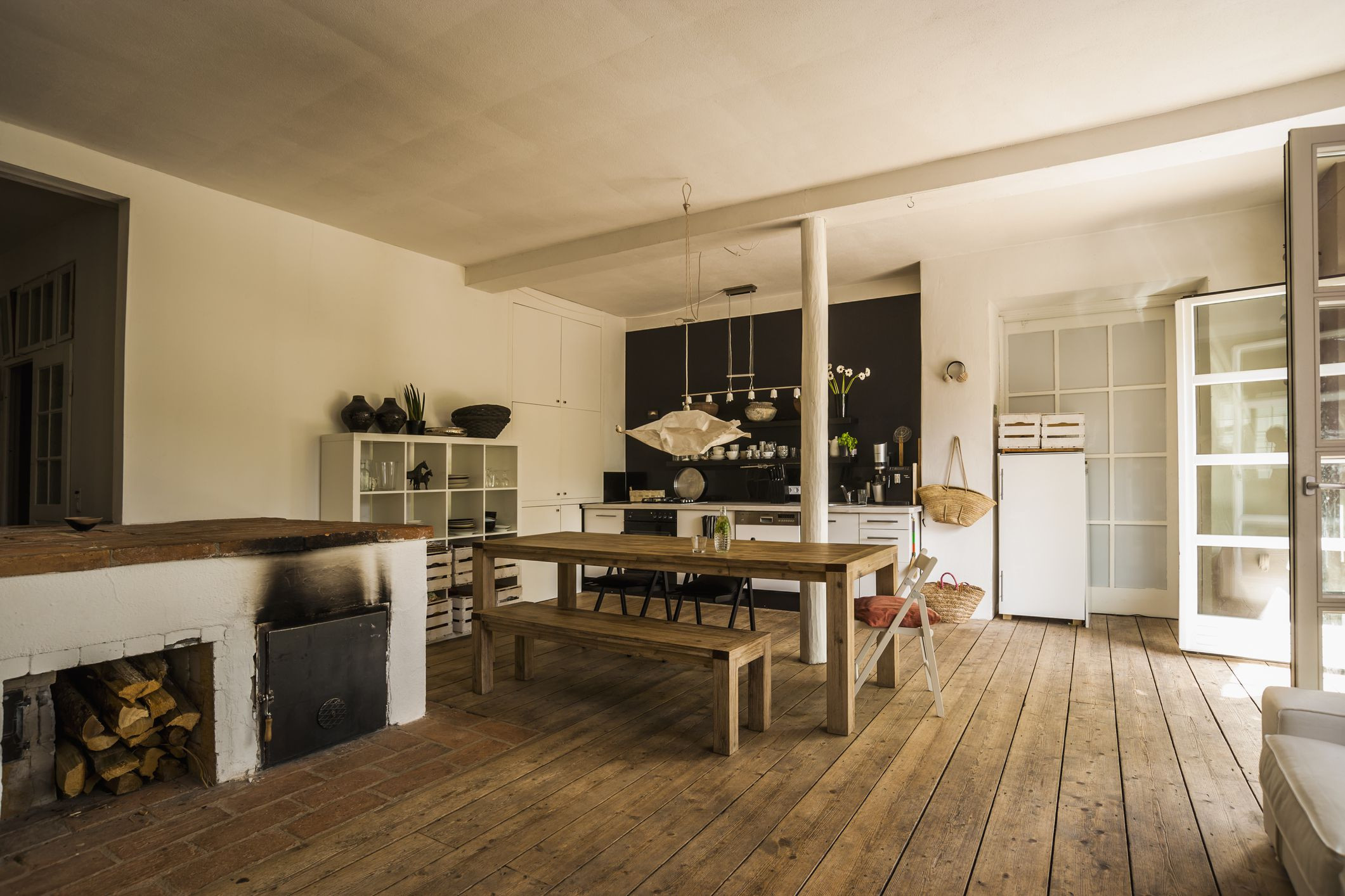 hardwood floor refinishing new orleans of vinyl wood flooring versus natural hardwood inside diningroom woodenfloor gettyimages 544546775 590e57565f9b58647043440a