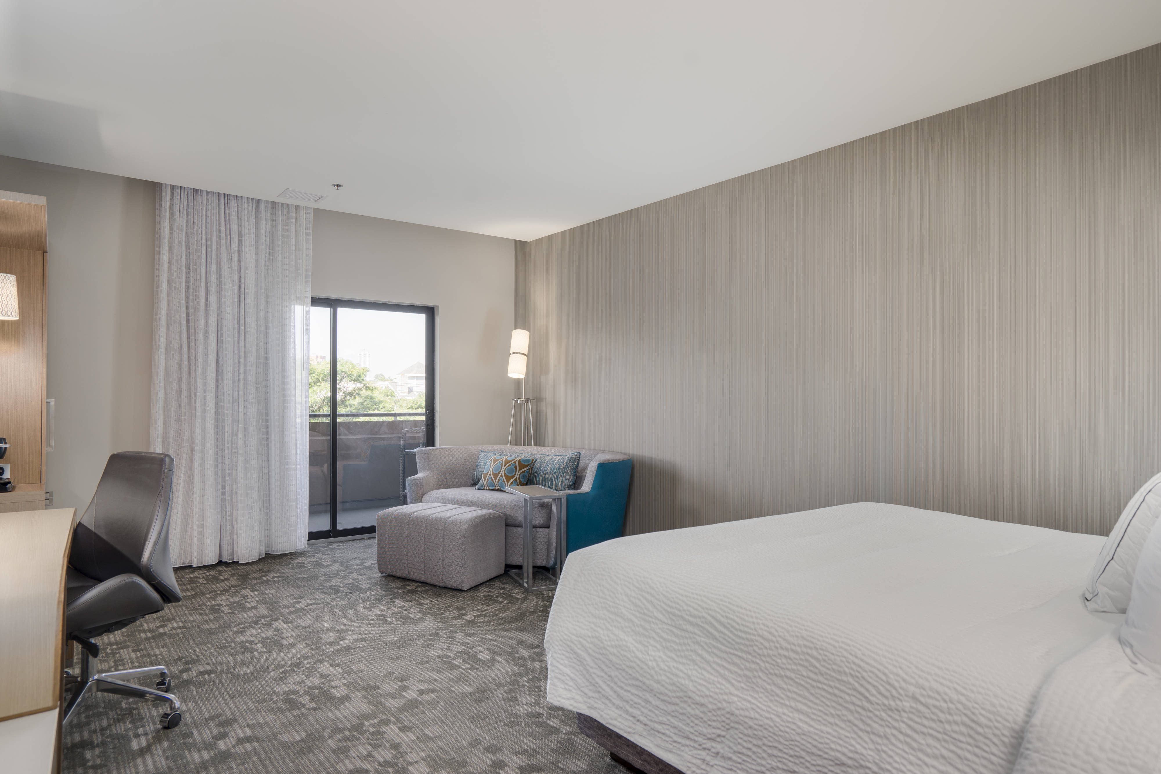 hardwood flooring niagara falls ny of niagara falls hotel with pool courtyard for guest room