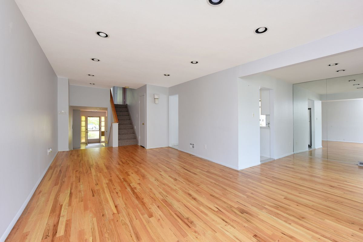 17 Stylish Hardwood Flooring Queens Ny 2024 free download hardwood flooring queens ny of 15 31 bell blvd in bay terrace queens sales rentals throughout 1 of 36