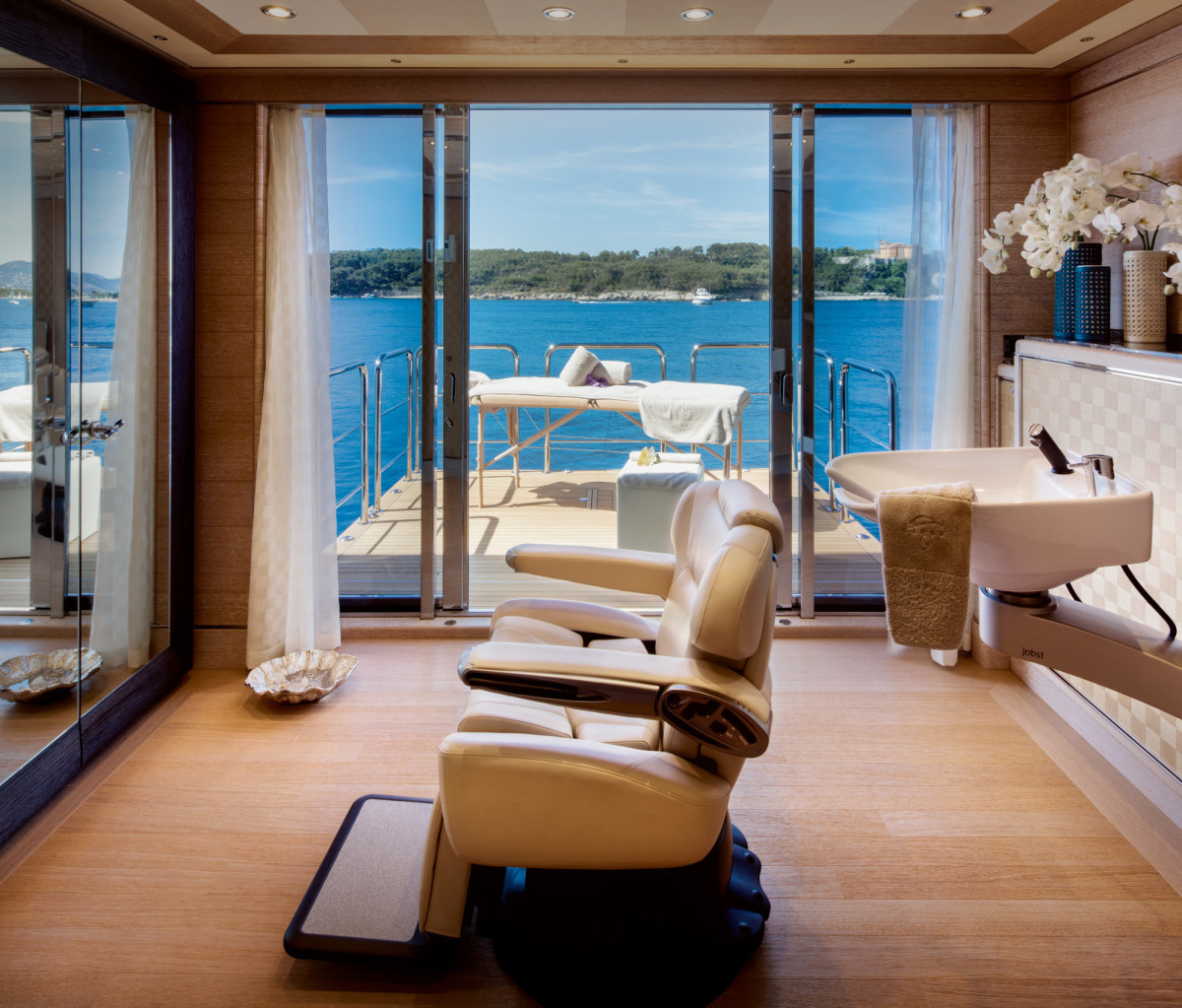 12 Fabulous Hardwood Flooring Under $3.00 2024 free download hardwood flooring under 3 00 of superyacht review an inside look at the crn motoryacht cloud 9 with regard to the beauty salon on the main deck has a balcony for alfresco massages