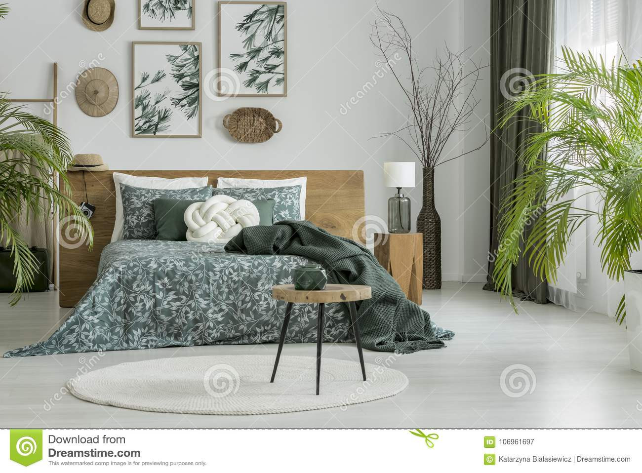 29 Lovely Hardwood Floors or Carpet In Bedrooms 2024 free download hardwood floors or carpet in bedrooms of round carpet in green bedroom stock image image of design poster with regard to round carpet in green bedroom