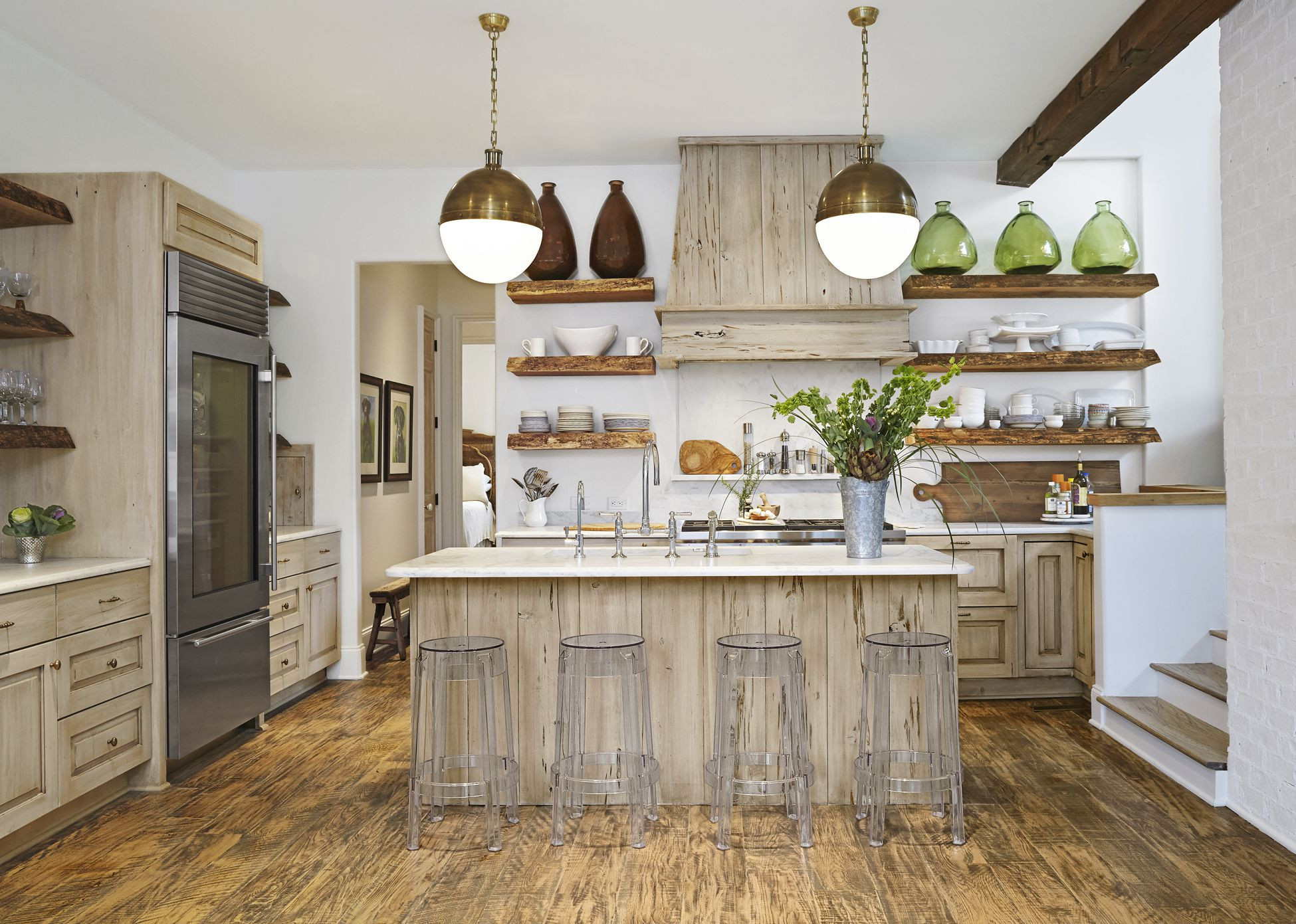 30 Trendy Hardwood Floors with Dark Cabinets 2023 free download hardwood floors with dark cabinets of 8 gorgeous kitchen trends that will be huge in 2018 with regard to 1483474851 kitchen reinvention reclaimed wood 0117