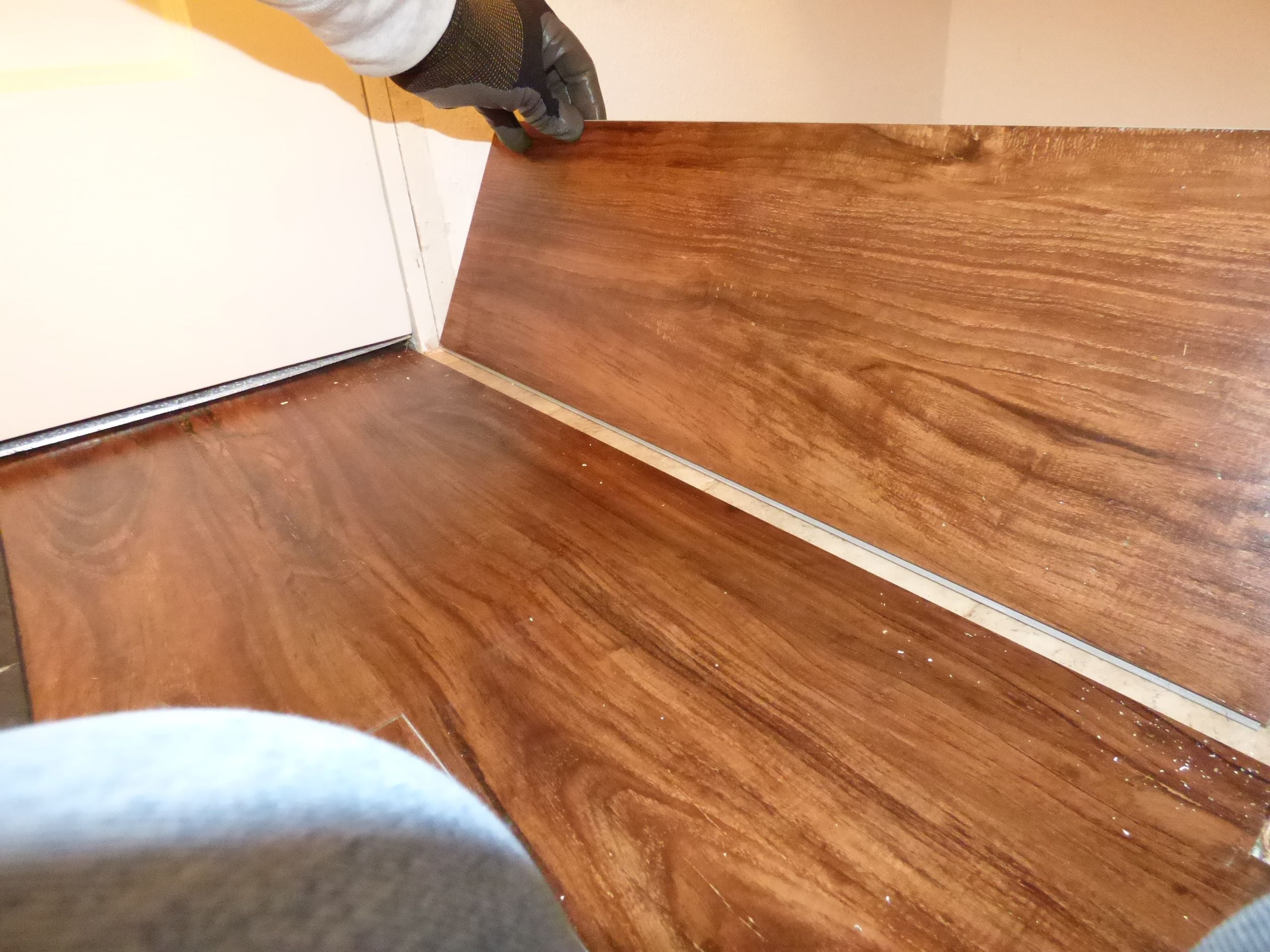 30 Lovely How to Install Hardwood Floors Video 2024 free download how to install hardwood floors video of its easy and fast to install plank vinyl flooring for backwards installing plank flooring 56a4a0535f9b58b7d0d7e38e jpg