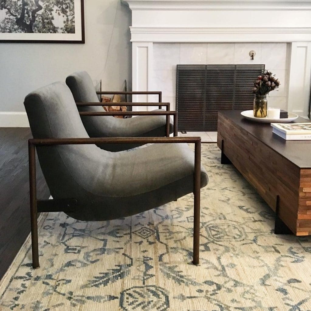 integrity hardwood floors boise of 15 inspiring home instagram accounts with less than 10k followers for courtney nye is a residential and commercial interior designer and stylist thats go od im obsessed with those chairs and hey i recognize that rug