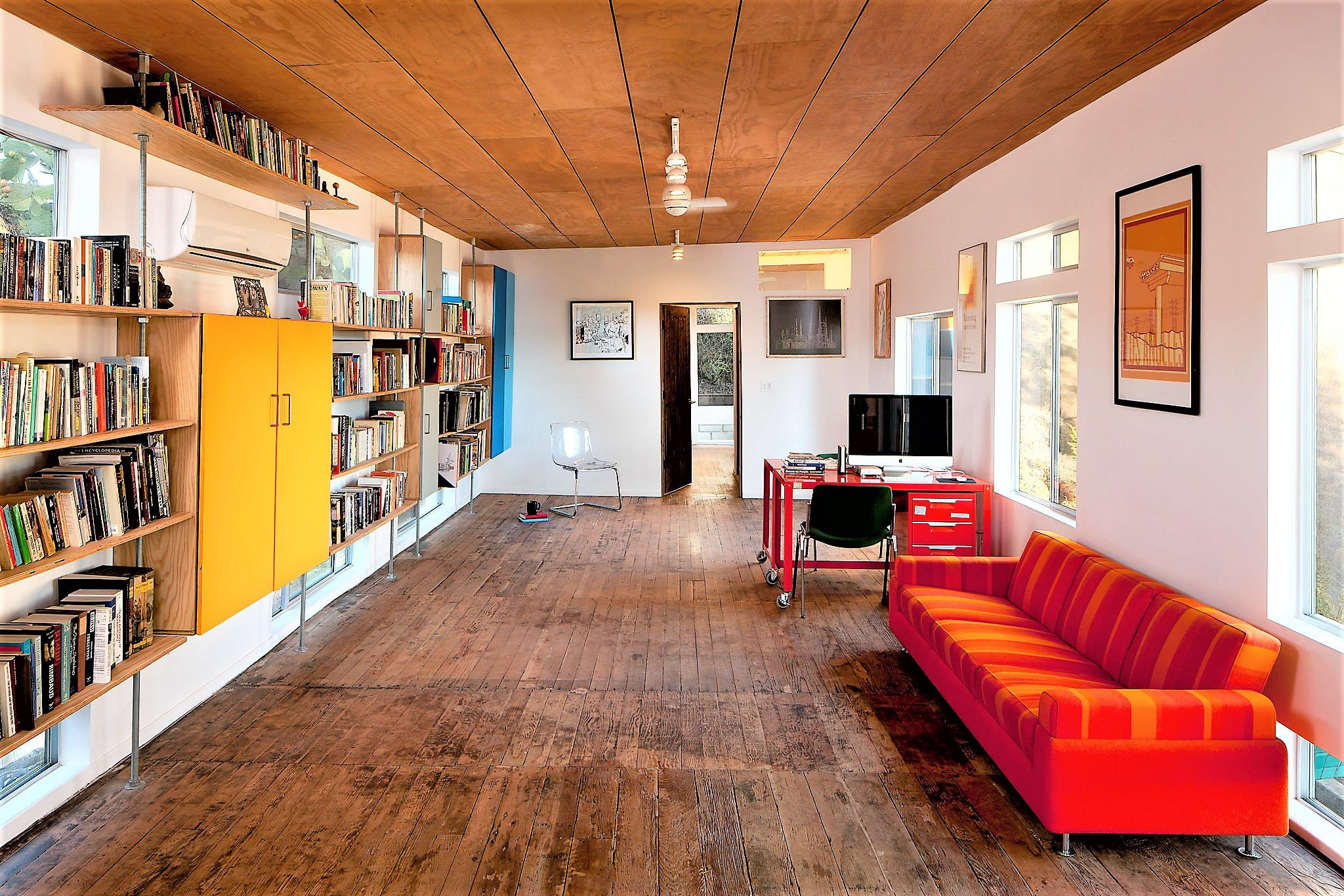 pet hair and hardwood floors of wood flooring and your homes resale value inside reclaimed wood flooring 2 582f4c535f9b58d5b1b16e62
