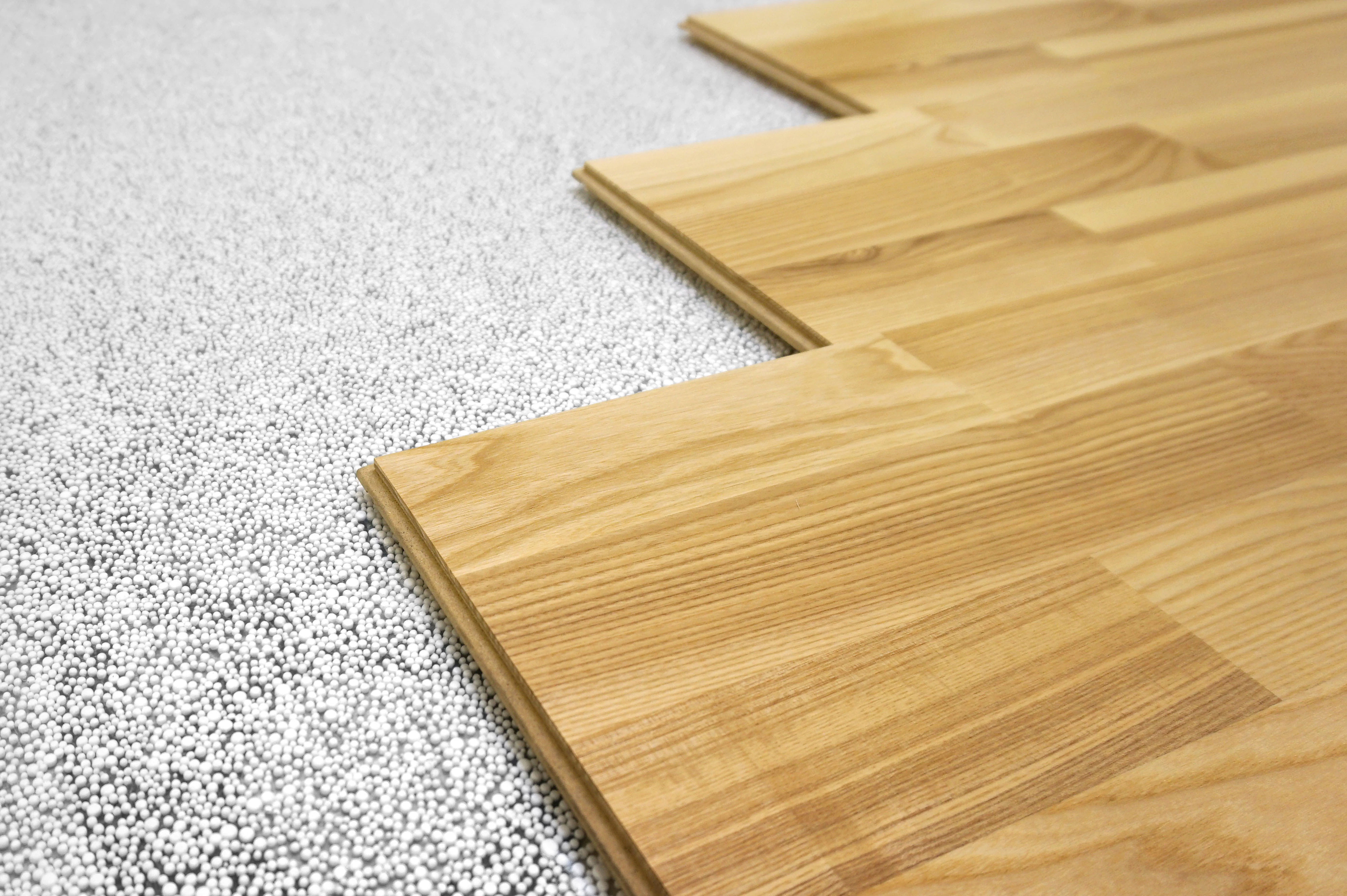 vinyl vs laminate flooring